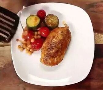 pollo con tsukini y garbanzos